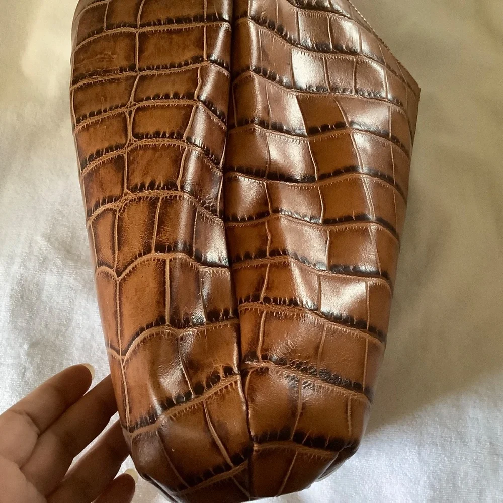 G.I.L.I. Leather North/South Hobo Bag Tote Brown Croc SZ Large